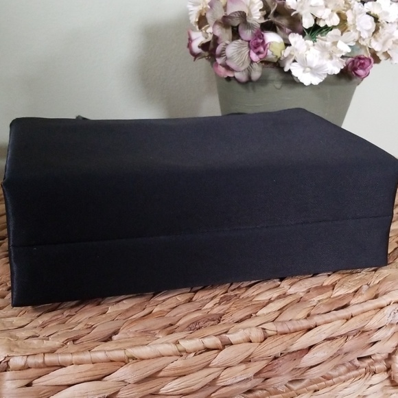 Classic Kate Spade Mint Condition Vintage Purse - Picture 4 of 7